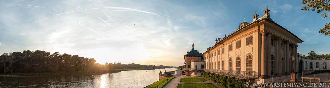 Schloss Pillnitz, Wasserpalais mit Elbinsel